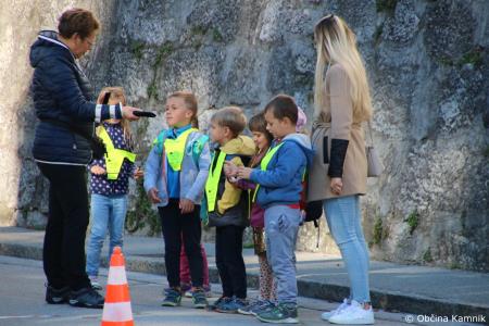 Tudi otroci kamniških šol in vrtcev so bili danes trajnostno povezavi  (8)
